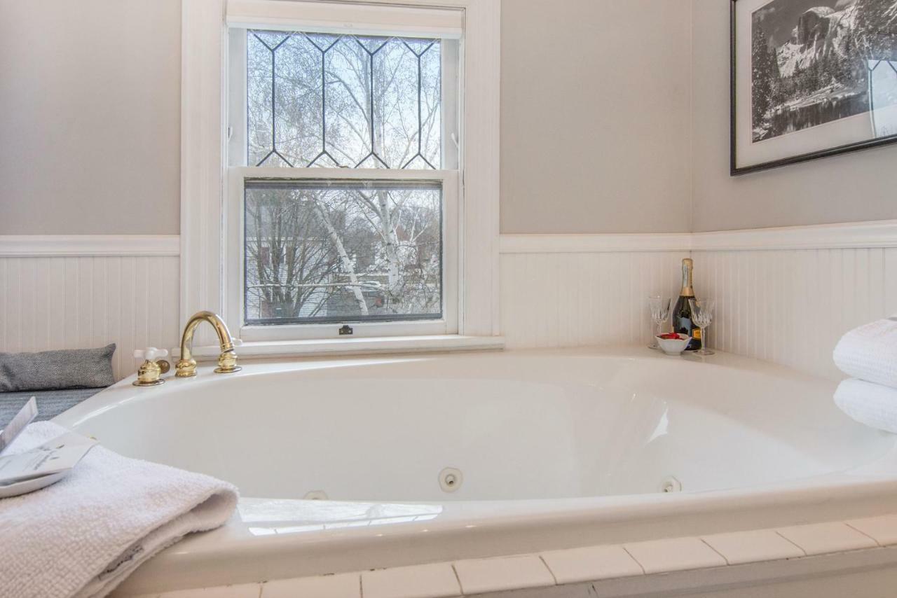 The Lamplighter Bed & Breakfast Of Ludington Exteriér fotografie